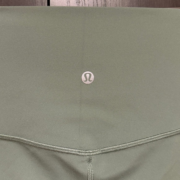Lululemon Align High Rise Shorts 4” inseam Eucalyptus Grey - Picture 3 of 3